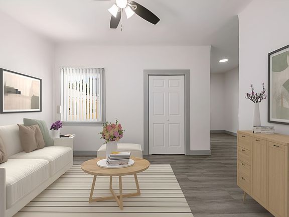 3rd image of 1623 N Mariposa Ave #200