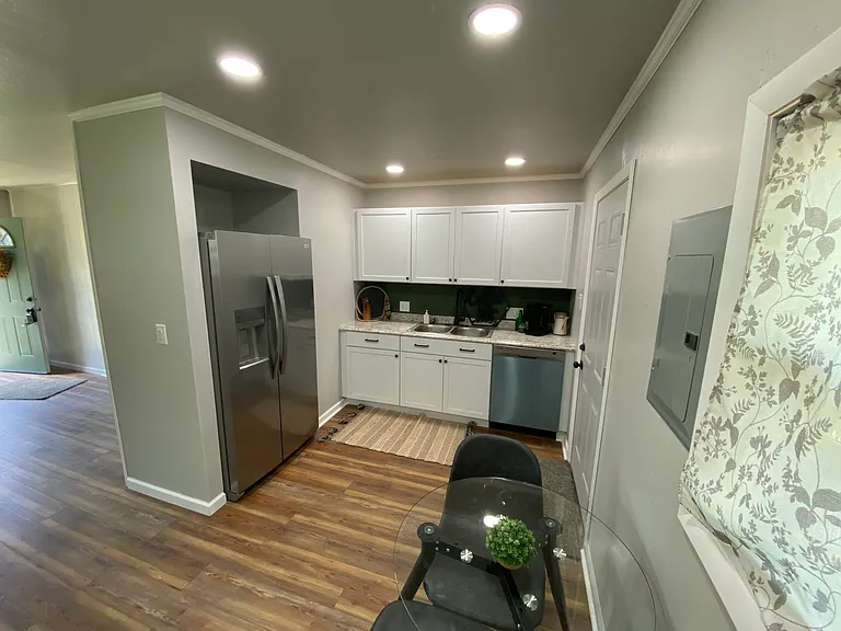 403 Grace Dr — Photo 5
