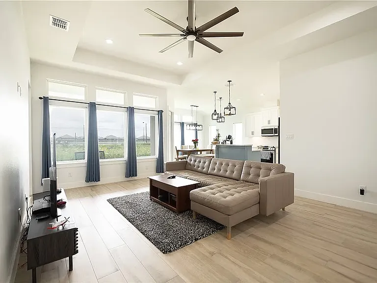 7721 Nadia Dr — Photo 10