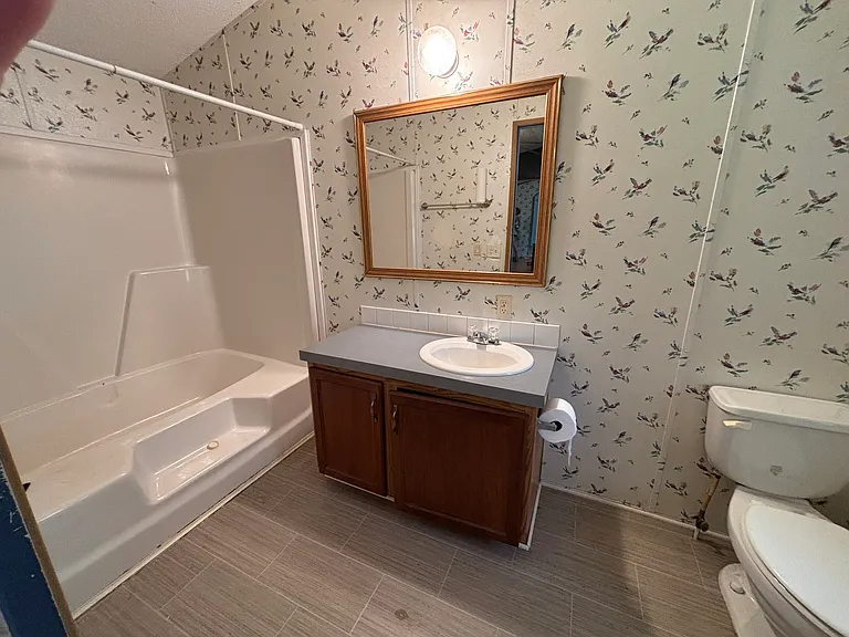 36239 Holiday Dr — Photo 3