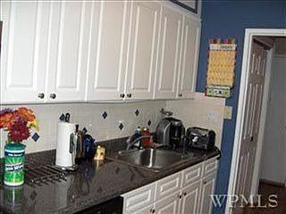 4th image of 2 Dehaven Dr APT 2D