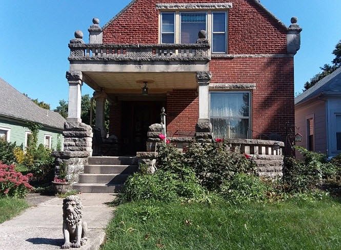1st image of 741 S Detroit St