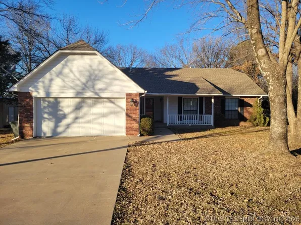 225 Holiday Hills Rd #1, Eufaula, OK 74432