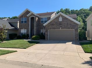 1384 Red Oak Plantation Dr, Ballwin, MO 63021