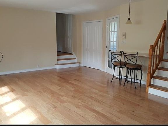 4th image of 701 Teneyck Ave