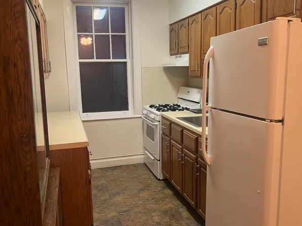 592 Prospect Avenue image 1 of 6