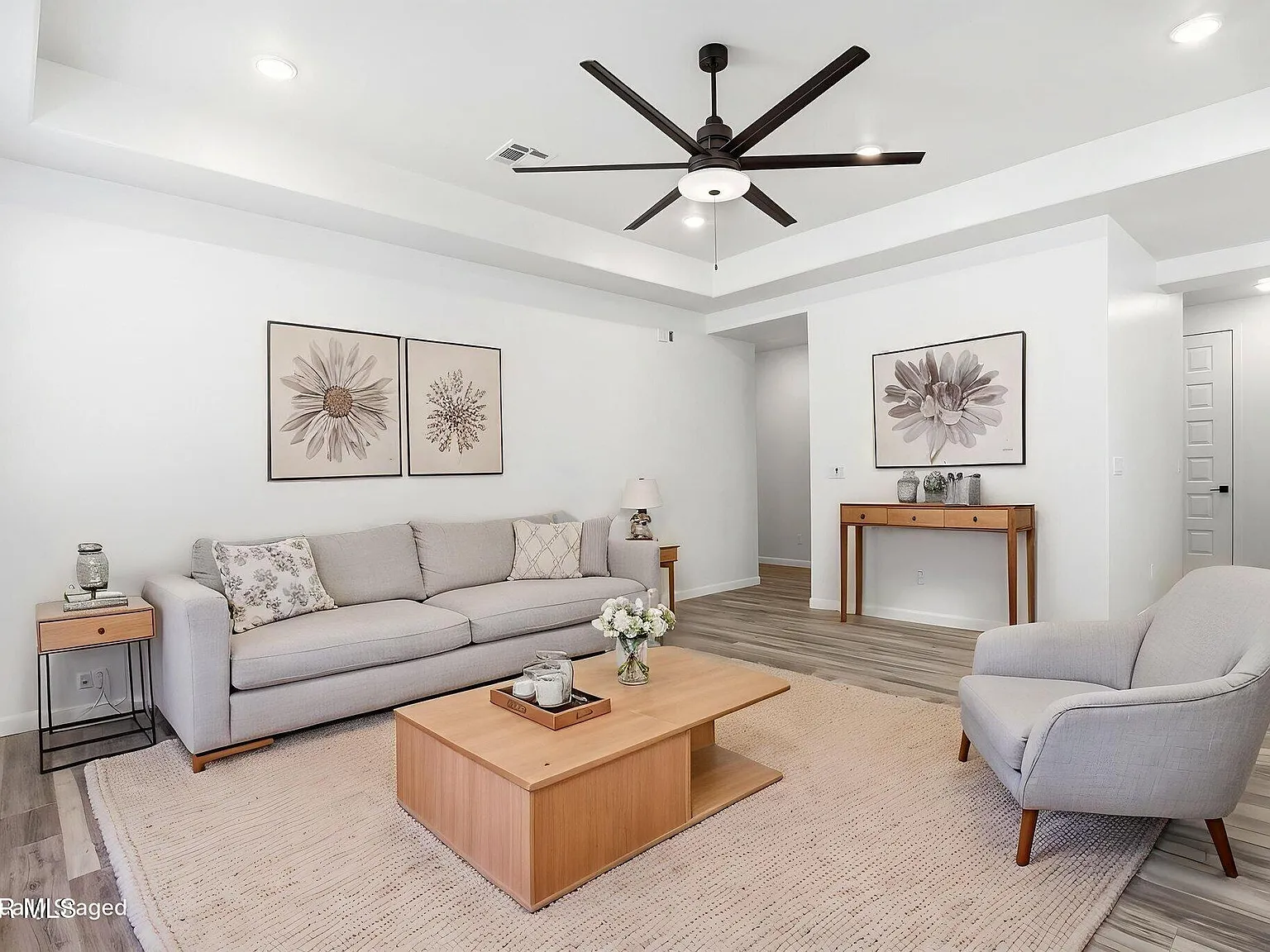 3 bed, 1960 sqft, $2,250 — Photo 3