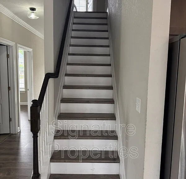 100 Sandalwood Ln — Photo 7