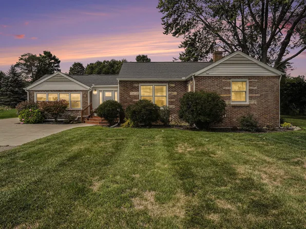 2551 Kinney Ave NW, Grand Rapids, MI 49534