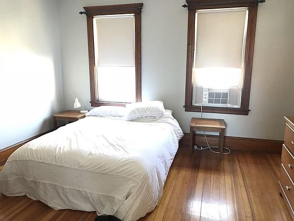5th image of 317 Malden St #2