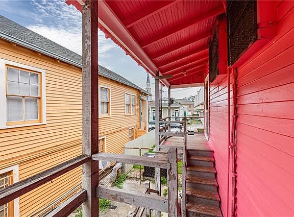2nd image of 204 N Clark St #204