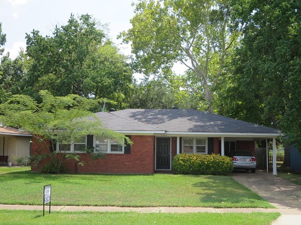 1st image of 3268 McGregor St