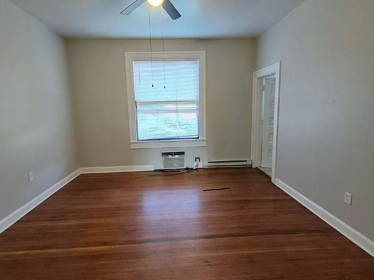 103 Barnhardt Cir #5 — Photo 6
