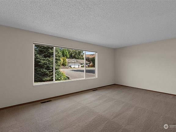 4th image of 718 Gormley Street