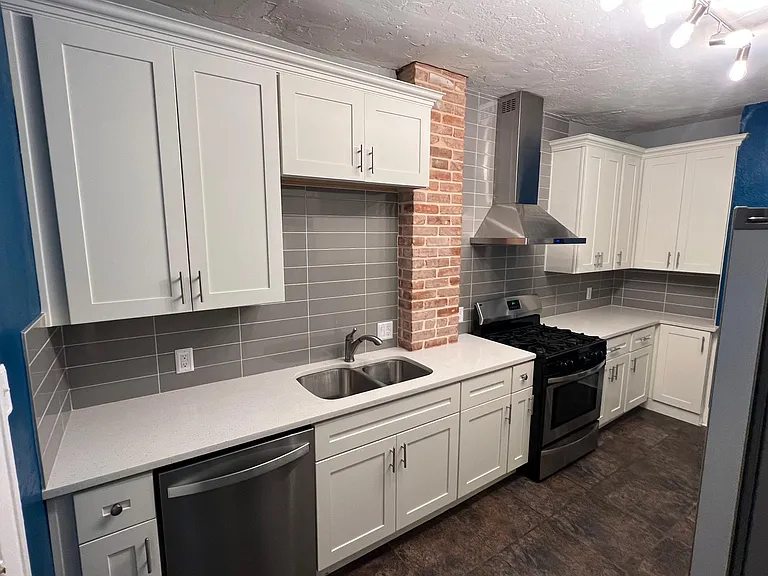 932 1/2 NW 20th St #932-1/2 — Photo 7