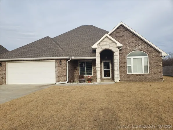 614 Club House Dr, Muskogee, OK 74403