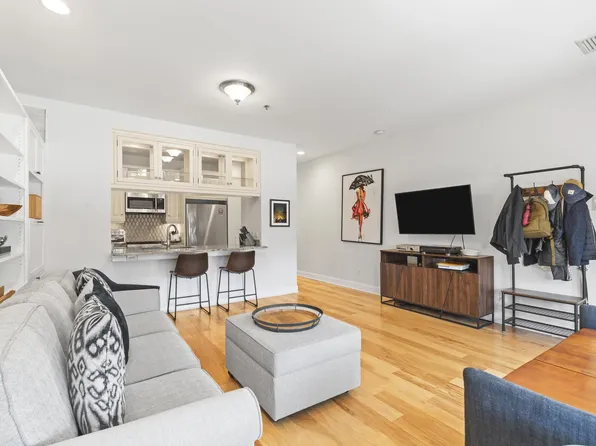 263 Grand Street image 3 of 18