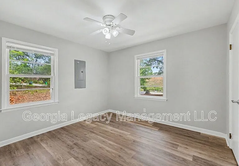 468 Taylor St — Photo 16