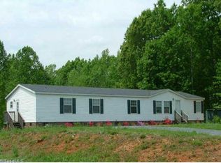 886 E Iron Mountain Rd, Asheboro, NC 27205