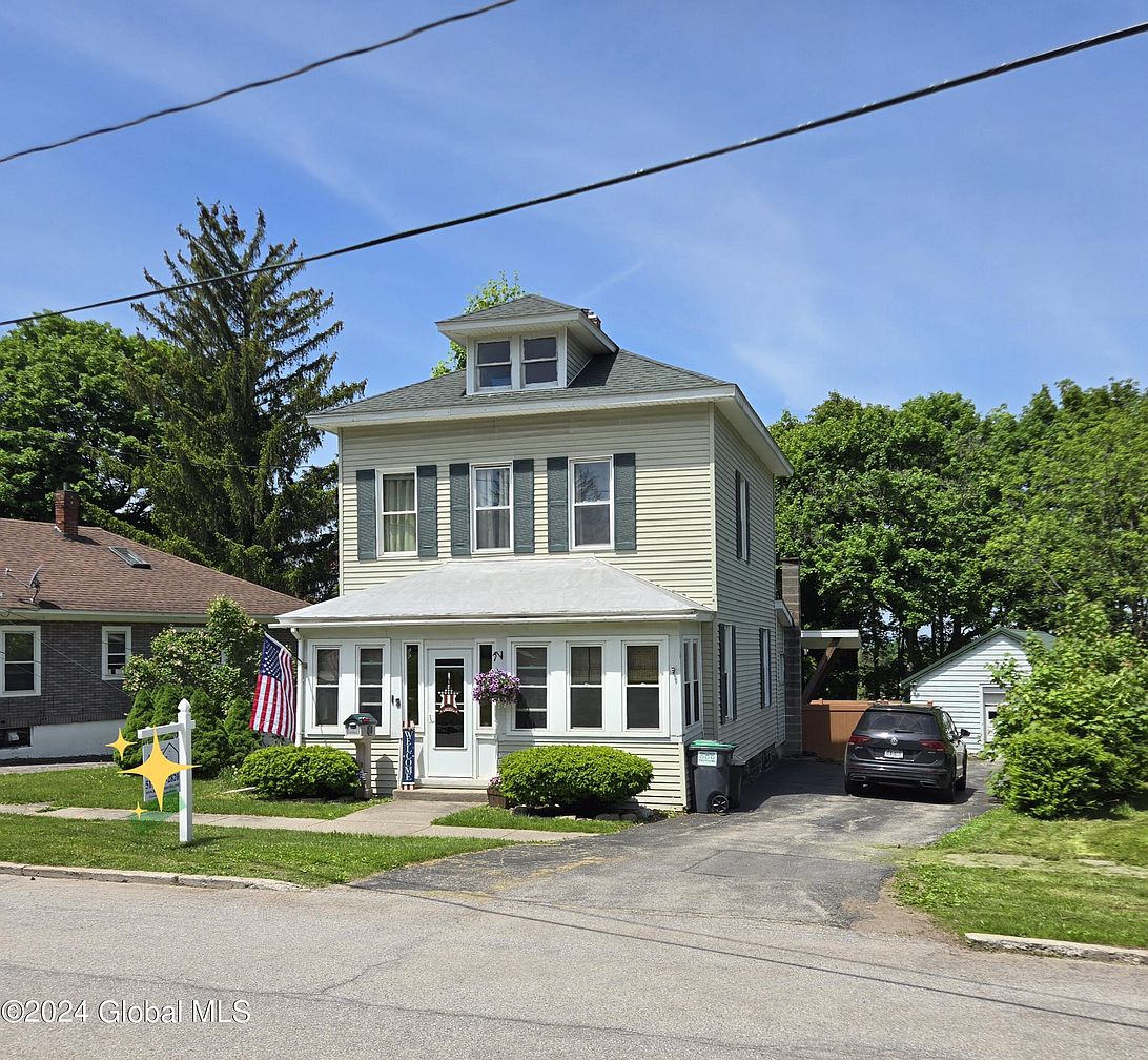 1st image of 15 3rd Avenue