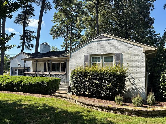 2nd image of 9 Beverly Hills Dr