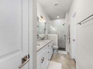 446 W Overlook Dr, Canyon Lake, TX 78133