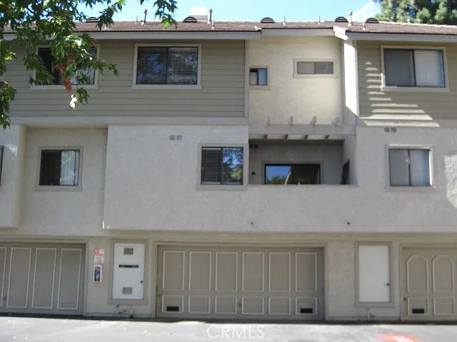 2577 Plaza Del Amo — Photo 16