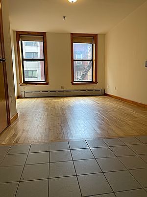 1st image of 409 W 39th St APT 5C