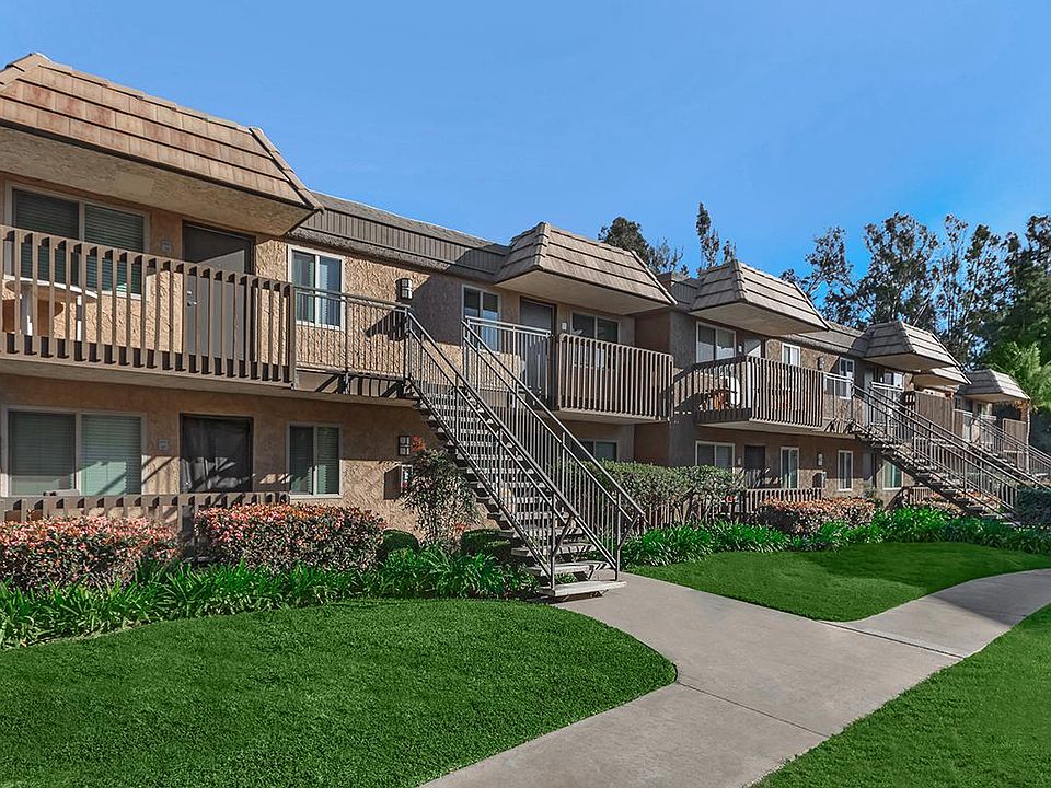 1st image of 2707 Avenida De Anita #7