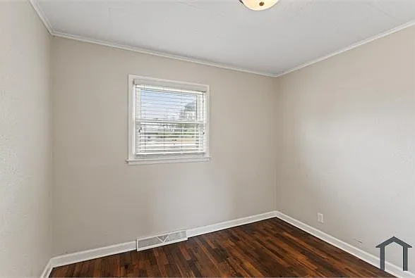 1141 W Cook Rd — Photo 14