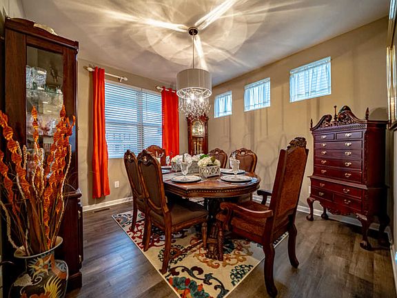 5th image of 256 Saint Regis Dr