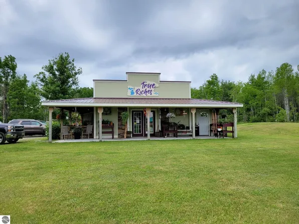 7850 E Houghton Lake Rd, Merritt, MI 49667