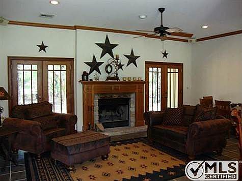 3rd image of 18020 Southhill Dr