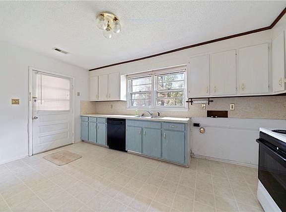 5th image of 1789 Lazenby St