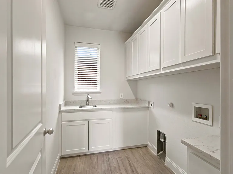 4524 Del Rey Ave — Photo 12