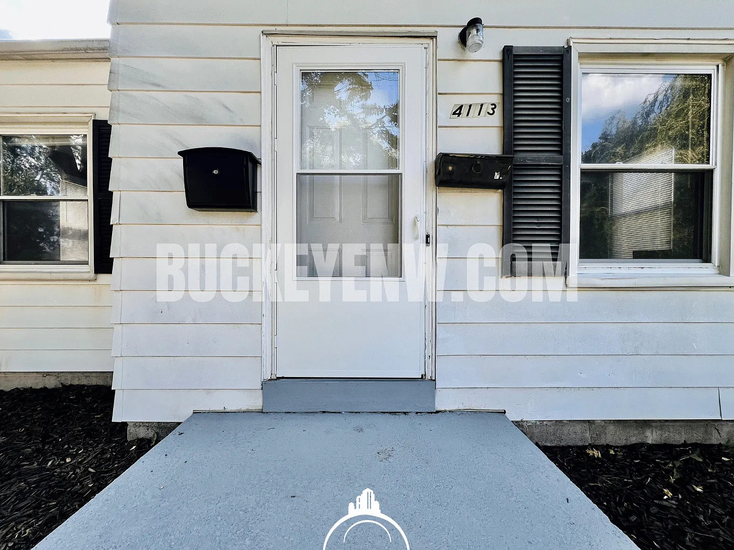 3 Bedroom House — Photo 2