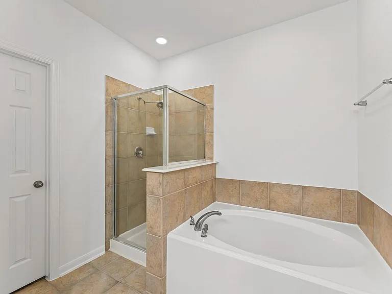 1246 Glenwood Canyon Ln — Photo 15