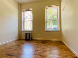 32-77 43rd St #D2, Astoria, NY 11103