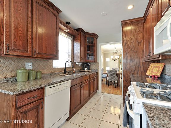 5th image of 6108 N Christiana Ave