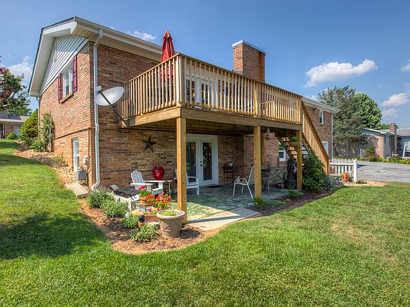 4th image of 112 Dartmouth Dr