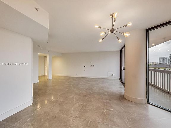 4th image of 1000 Island Blvd #506