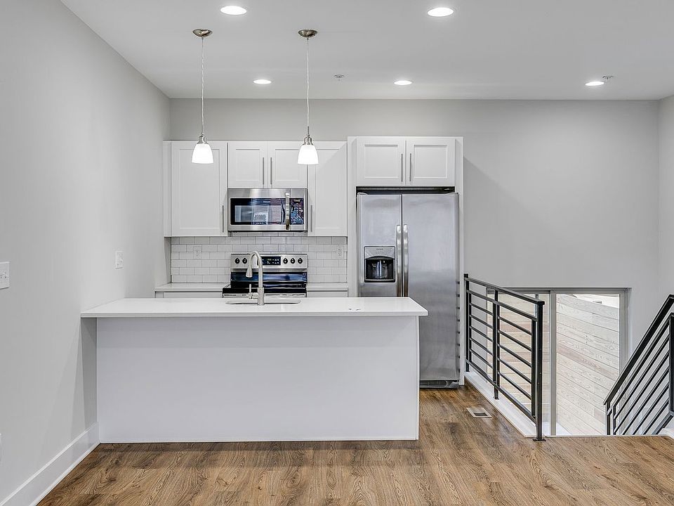 1st image of 2630 Annin St #2
