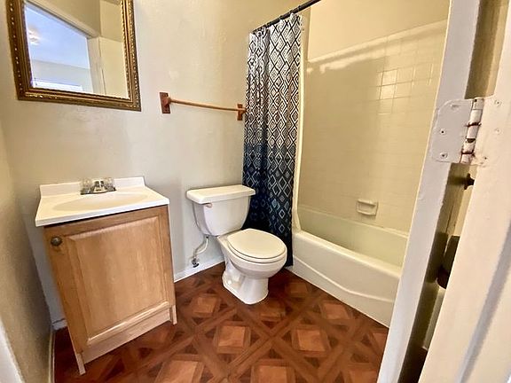 4th image of 3405 Crest Ave SE APT 6