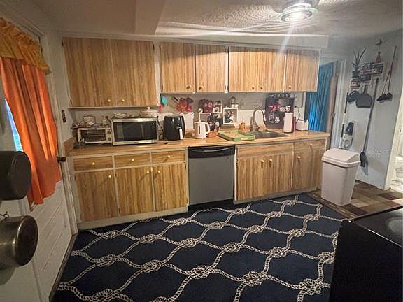 5th image of 1811 Beachway Ln