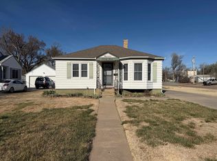 1923 Monroe St, Great Bend, KS 67530