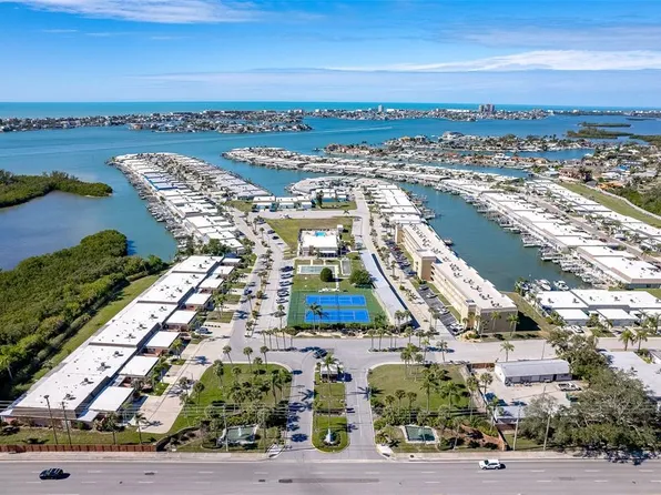 1 Boca Ciega Point Blvd APT 113, Saint Petersburg, FL 33708