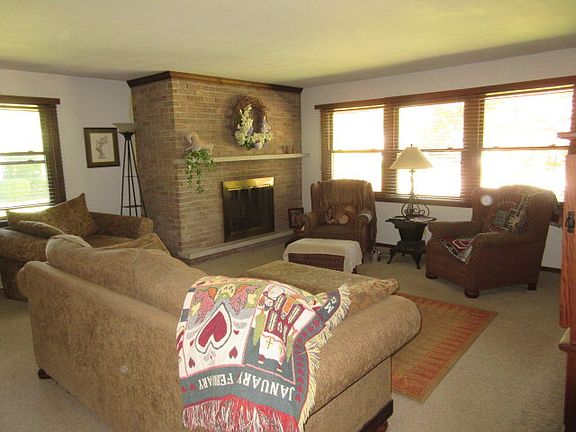 3rd image of 1097 Cooper Dr