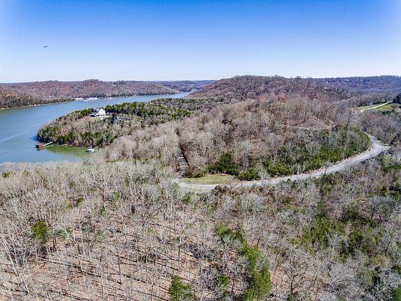 3rd image of Lake Meadow Dr