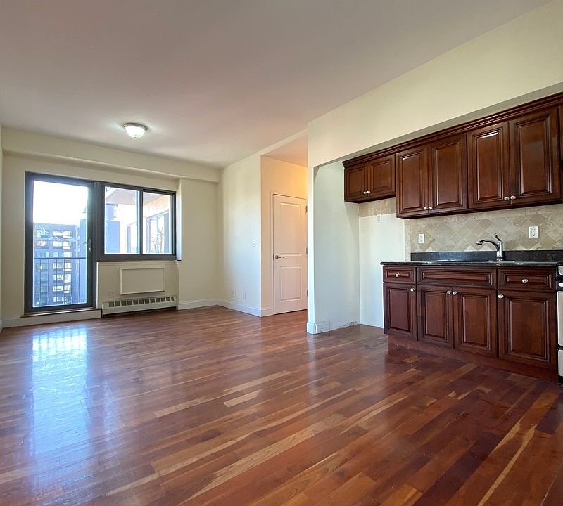 1st image of 2205 3rd Ave APT 10A