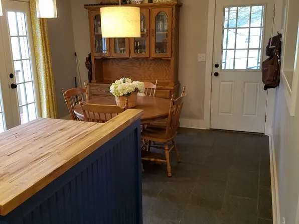 4045 Brookfield Dr, Seneca, SC 29672